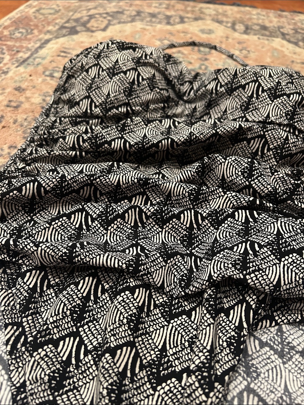 La Blanca Black & White Geometric One-Piece Swimsuit - Picture 2 of 11